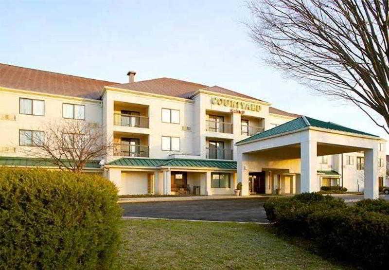 Courtyard By Marriott Princeton Exteriör bild